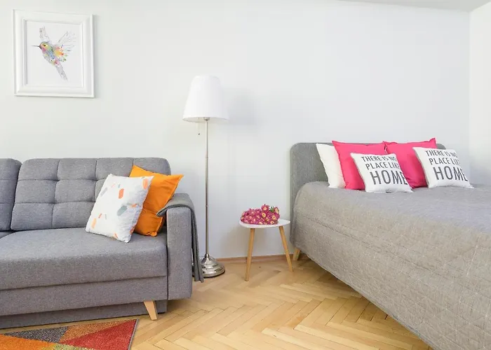 Bright And Modern Apartment In The Heart Of The Old And New Town
