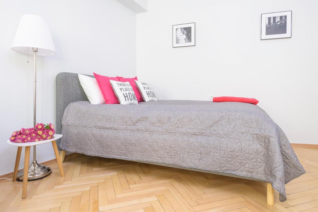 Bright And Modern In The Heart Of The Old And New Town Apartment Warsaw